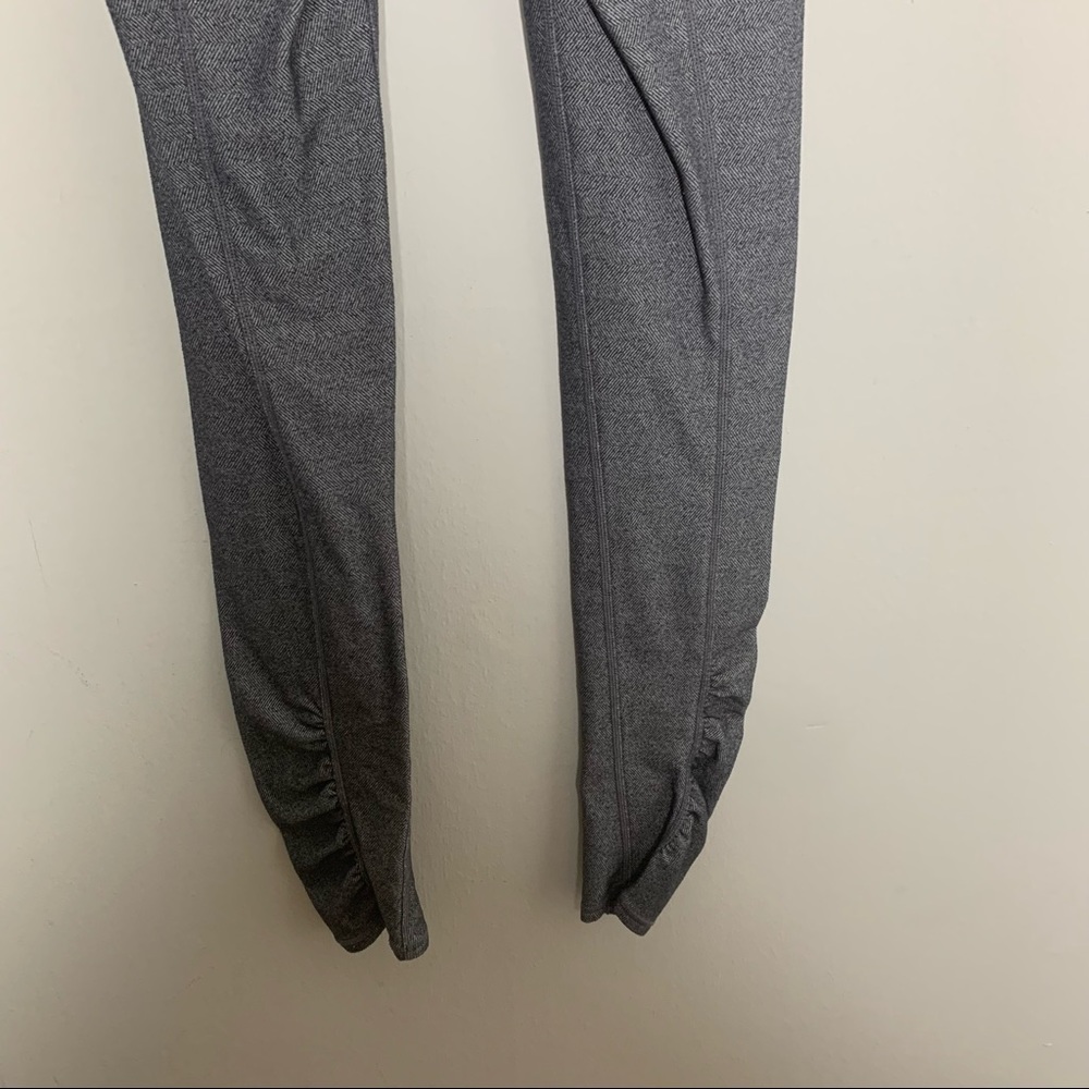 Athleta Womens Gray Herringbone Ruched Leggings - Picture 7 of 10